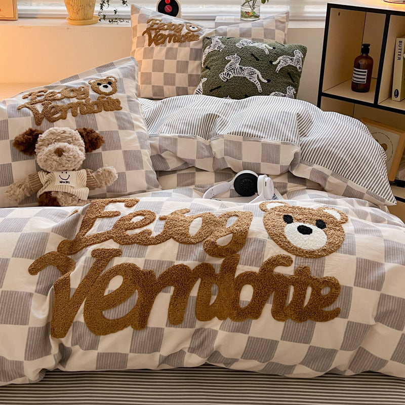 Luxury Cotton Embroidery Four-Piece Bedding Set – Soft, Breathable & Elegant Design